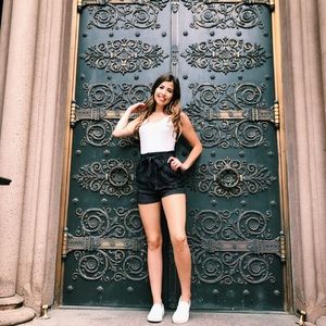 Meet your Posher, Rachel